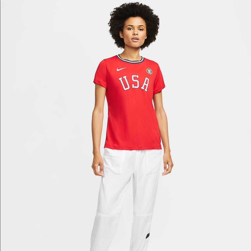 Nike Women's T-Shirt Team USA NWT Size  M